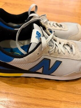 New Balance Men’s Gray & Blue Casual Runner